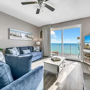  Holiday home Sterling Reef 1704